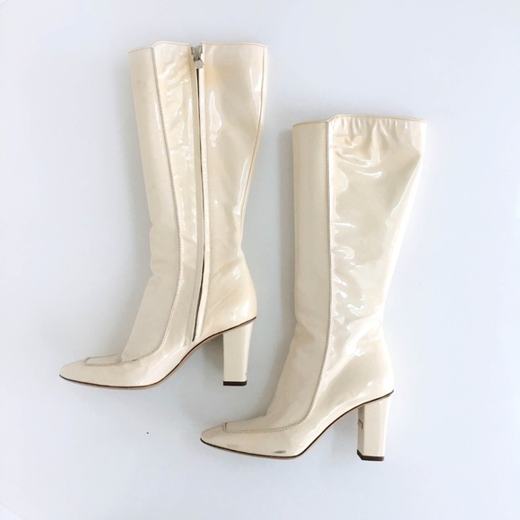 ⚡️SOLD⚡️ Vintage 70's Céline cream Go Go retro patent leather heeled boots - Picture 2 of 6
